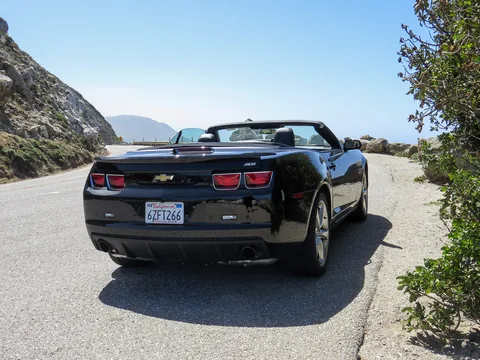 Vores lejebil, en Chevrolet Camaro SS 6.2 liter V8 med 400 hk. Rimelig sjov bil, men ret forslugen.