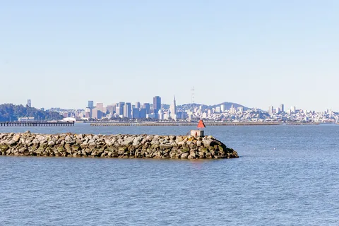 Doubletree by Hilten Berkeley Marina, Berkeley, USA