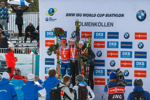 Mari Laukkanen, Gabriela Koukalová & Justine Braisaz på podiet i Holmenkollen, Oslo, Norge