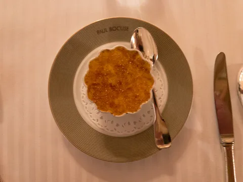 Fantastisk middag i et af Gastronomiens store templer, Restaurant Paul Bocuse i Lyon, Frankrig.