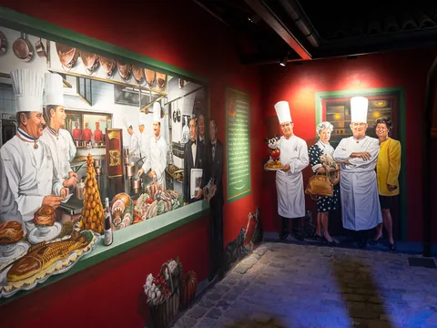 Fantastisk middag i et af Gastronomiens store templer, Restaurant Paul Bocuse i Lyon, Frankrig.
