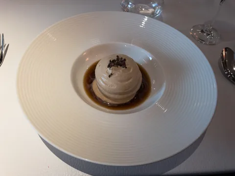 Frokost på L'Atalier du Peintre i Colmar, Alsace.
