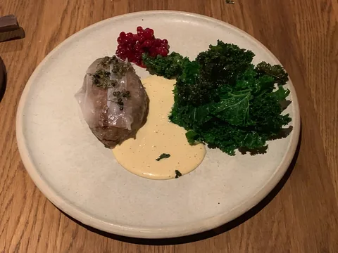 Middag på Barr, som ligger i Nomas gamle lokaler. Fantastisk lækker mad, i hyggelige lokaler.
