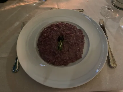 Middag på Il Torchio, Dogliani, Piemonte, Italien. Vores stamrestaurant når vi er i Dogliani, lækker mad til yderst rimelige priser.