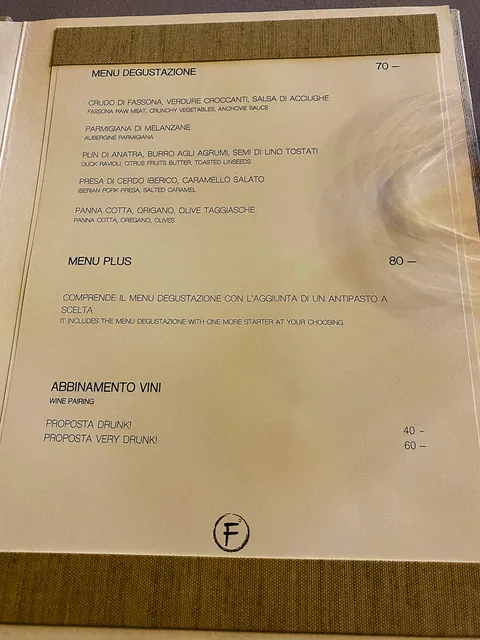 Middag på Da Francesco i Cherasco, Piemonte, Italien. Wauw, de smukkeste lokaler vi har spist i til dato, med vægmalerier fra helt tilbage til 1772. Og maden var også fantastisk.