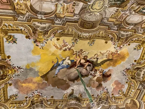 Middag på Da Francesco i Cherasco, Piemonte, Italien. Wauw, de smukkeste lokaler vi har spist i til dato, med vægmalerier fra helt tilbage til 1772. Og maden var også fantastisk.