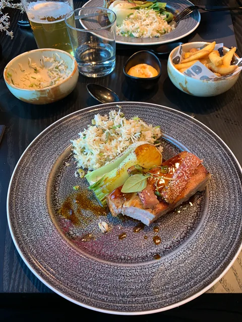 Bistro Panpan i Zoologisk Have i København. Her kom fotografen for sent, og "nogen" havde allerede taget en bid.