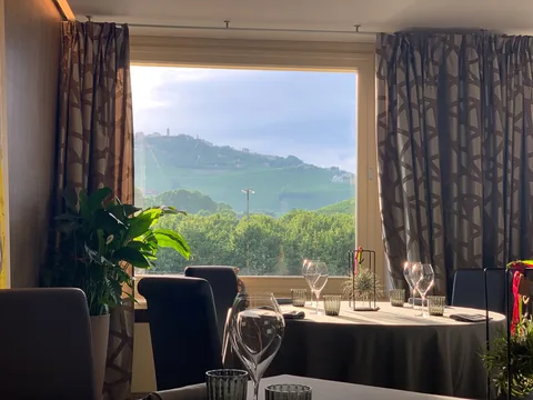 Middag på den 1 stjernede Michelin Ristorante Massimo Camia ved La Morra i Piemonte