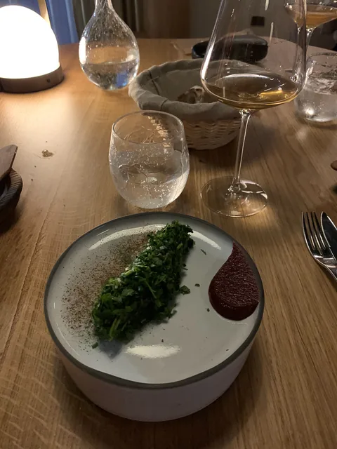 Middag på den fantastiske 1 stjernede Michelinrestaurant l'Alchemille i Kaysersberg, Alsace, hvor køkkenchefen Jerome Jaegle tryller i køkkenet.