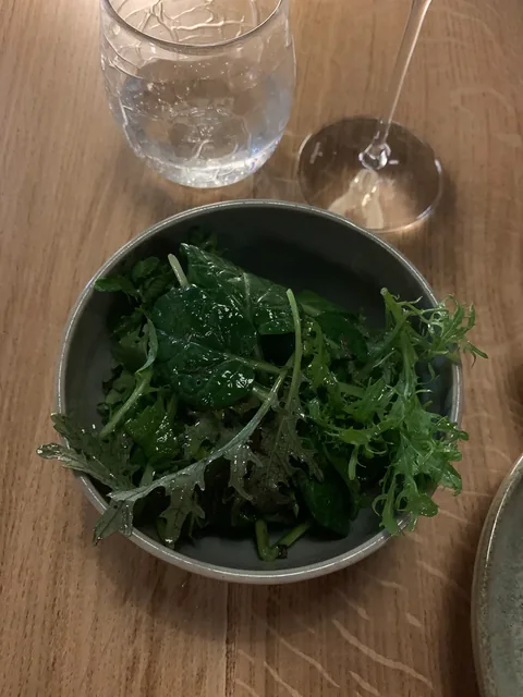 Middag på den fantastiske 1 stjernede Michelinrestaurant l'Alchemille i Kaysersberg, Alsace, hvor køkkenchefen Jerome Jaegle tryller i køkkenet.