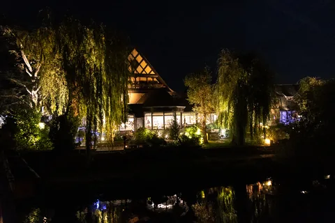 En lille tur rundt om restauranten, på vej tilbage til hotellets skønne 5 stjernede luksus venter.