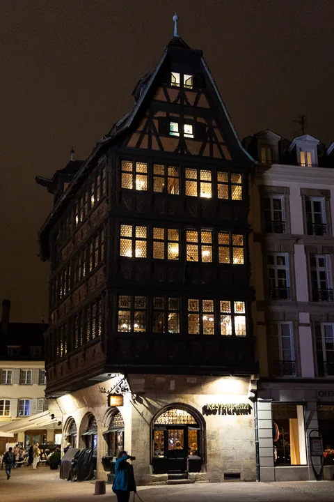 Første aften i Alsace i Strasbourg, med en lille middag og en rask gåtur i Petite France.